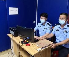 南京一保时捷违停,堵路5小时车窗被贴满卫生巾,违停会被如何处罚?