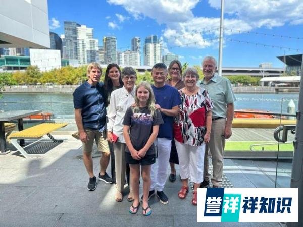 马云澳洲见老朋友，43年前曾在西湖边合影