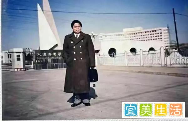 深圳钟局长早期信息被曝，看完这张照片明白他为何能当上局长