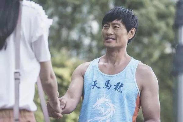 百感交什么