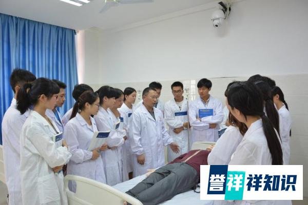 医学生培养八年，为何还不会看病？不是数学问题，没有标准答案。