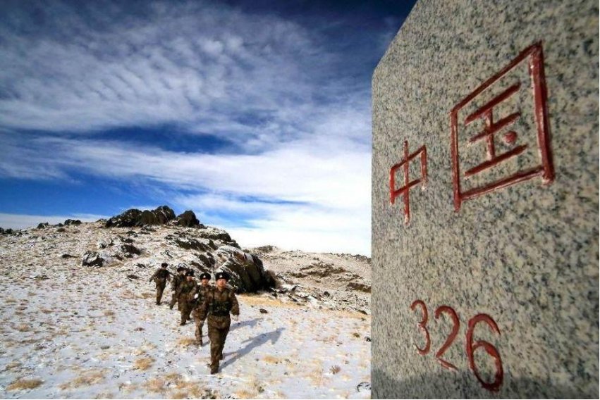 戍边的读音是shu bian还是shu bian？