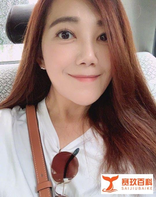 恋爱三个月，梁静茹回应与总裁男友分手：感情里，要学会及时止损