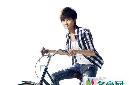 李宇春男朋友俊彦 周杰伦李宇春绯闻