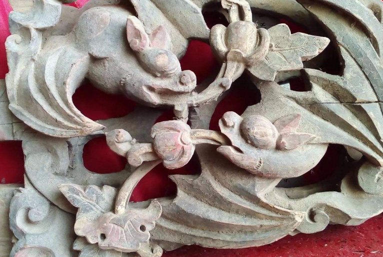 为什么古代建筑上雕有蝙蝠和云，寓意什么？