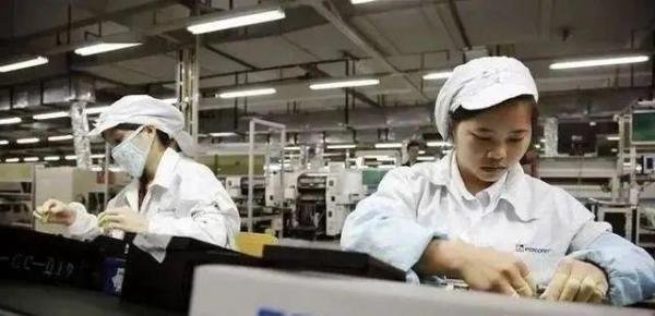 奖金1万元！富士康抢人