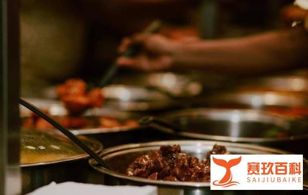 年轻人流行把超市当食堂？这次拯救超市终于不靠胖东来了？
