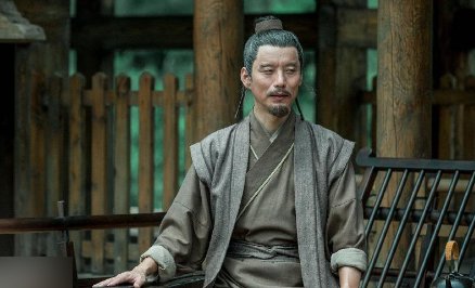 老黄什么时候死的雪中