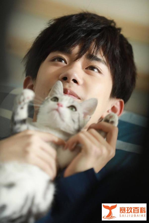 国家话剧院回应：易烊千玺可以免笔试，演员岗位3次面试不做卷子