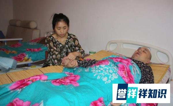 失能父亲不能自理，卧床需要人端屎端尿，女儿照顾合适吗？