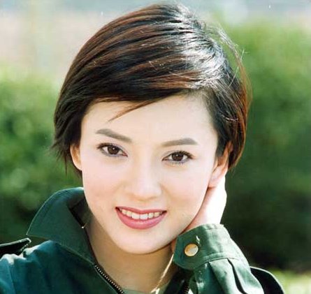 天龙八部：不同版本秦红棉，让大家看到了不同时代的英气美女，你喜欢哪部？