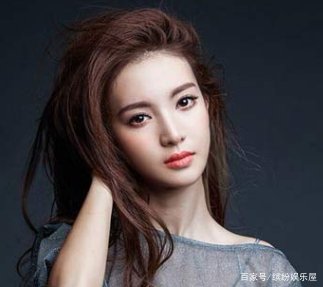 金晨称自己一天洗两次头，女明星们到底有多自律？