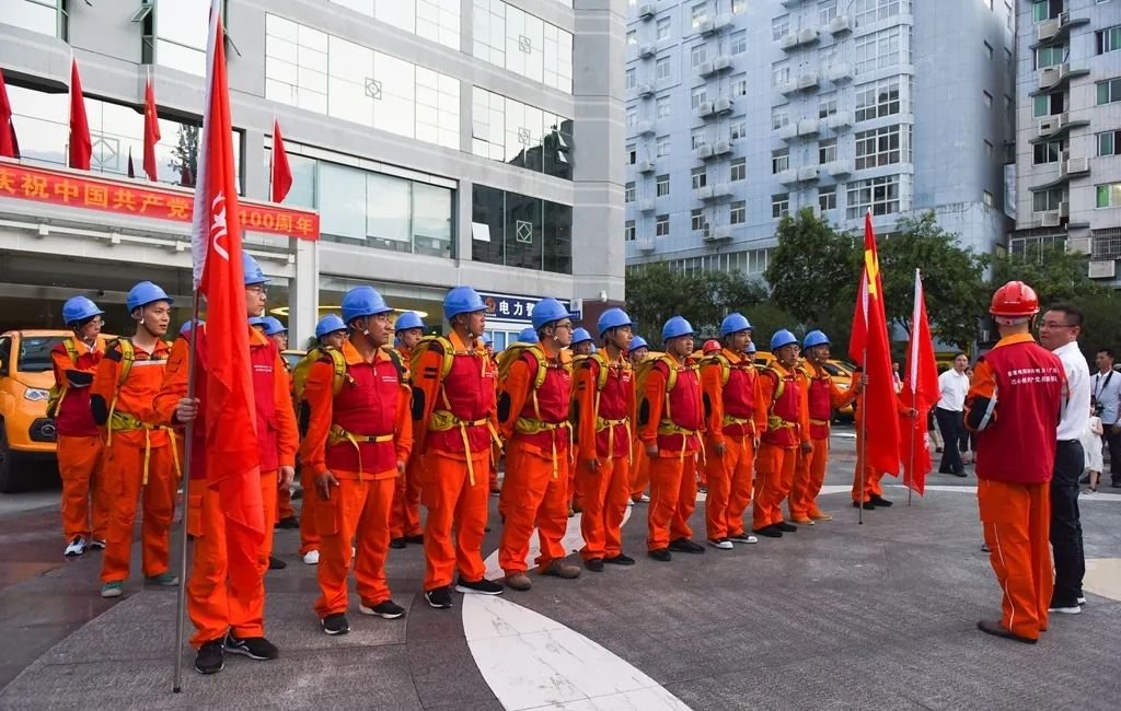 黄冈市民40分钟买完河南瓜农3千斤瓜，从此事中体现出了什么？