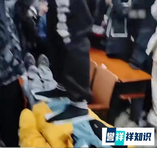 当事学生回应被心理学老师催眠：觉得只有几斤重，没意识到被催眠