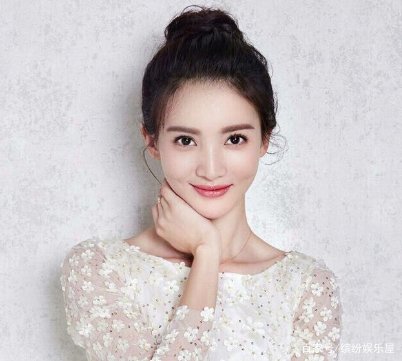 金晨称自己一天洗两次头，女明星们到底有多自律？
