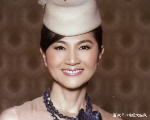 齐名邓丽君的她,嫁给了二婚丈夫退隐,如今夫妻皆因患癌病逝,他们是谁?