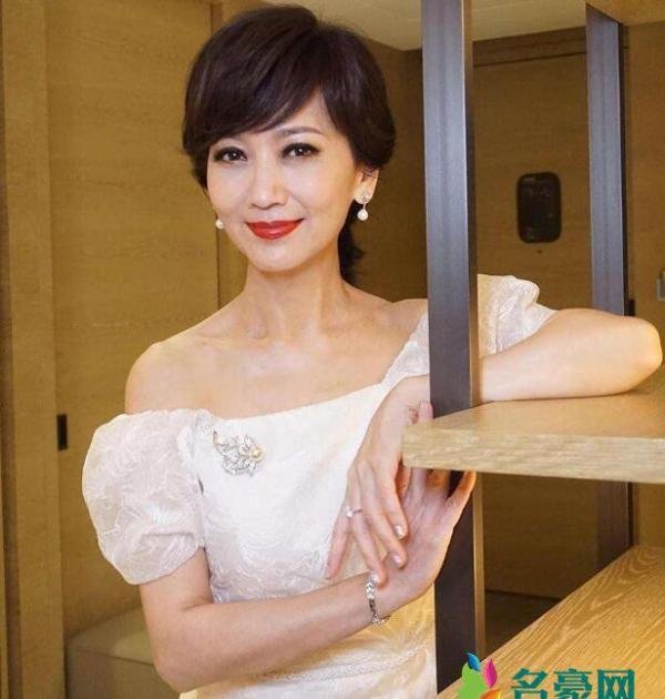 赵雅芝郑少秋丑闻是谣言 赵雅芝出轨偷情是遭污蔑