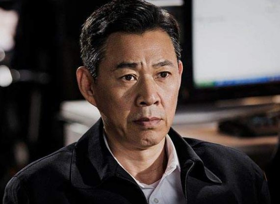 著名演员张丰毅,网传惊人的一面,这还是我们认识的影帝吗?