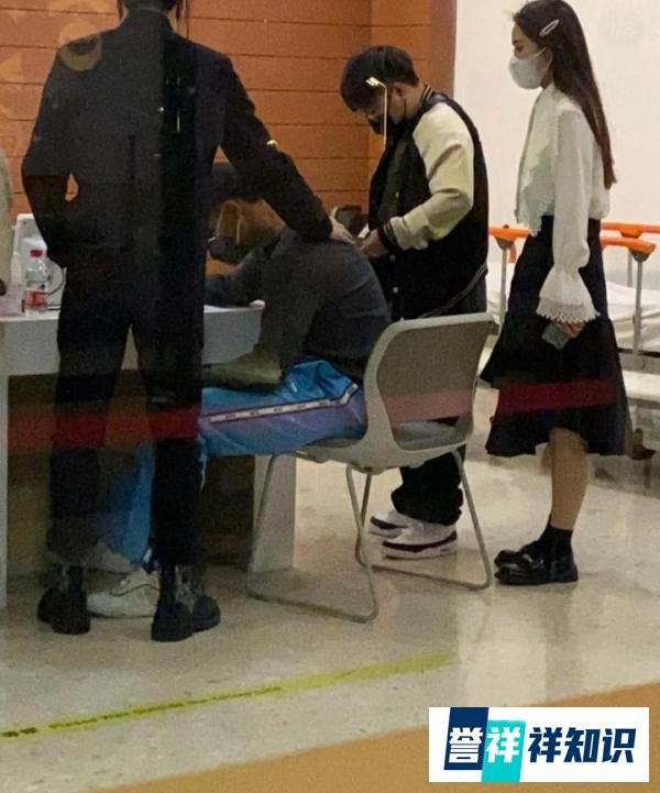 韩媒：EXO前成员黄子韬“半夜急诊室”照引热议，本人发文解释