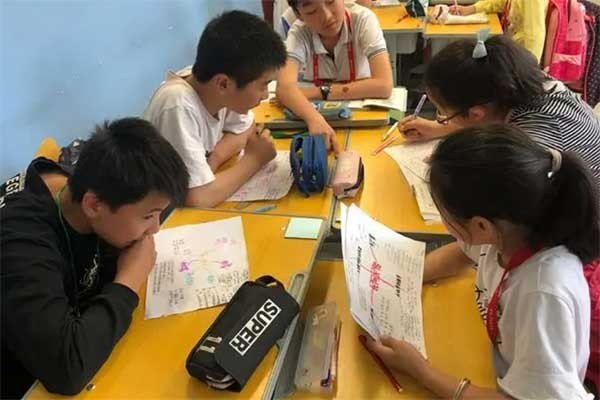 白丝语文课代表哭着说不能再的原因是什么?