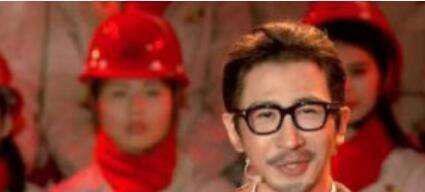 2019春晚刘谦魔术揭秘，魔壶酒饮料怎么变出来的