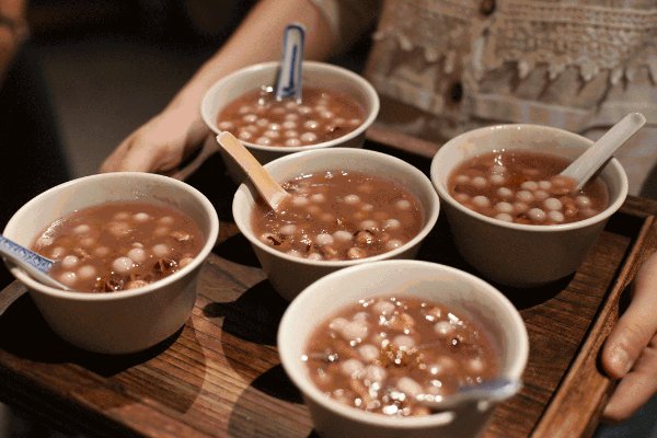 关于腊八节的古诗四句简单是什么?