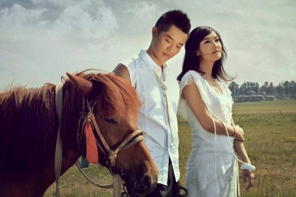 曾毅为什么欠了好多债？