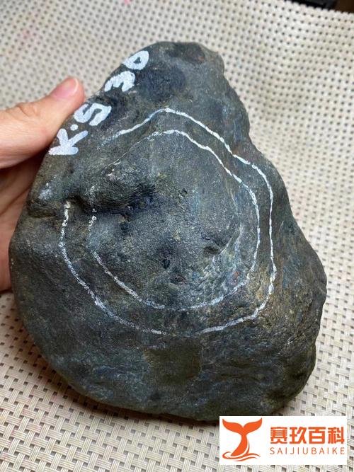 缅甸翡翠原石产地原石多少钱一吨