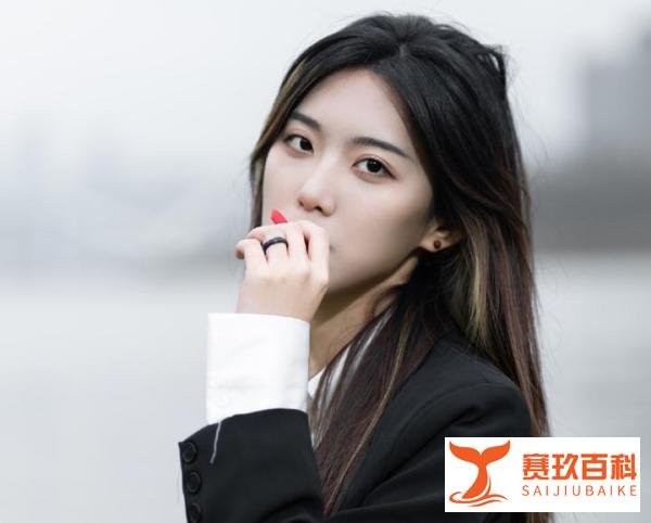 唐山打人事件后，圈中女星被陌生人强行骚扰，被拒后还遭脏话辱骂