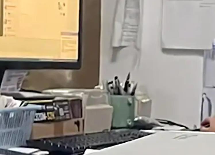 员工发现老板偷看聊天记录火速离职 太吓人了！