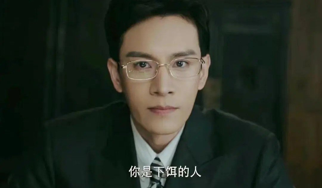 《流光之城》中的七爷喜欢女主吗？