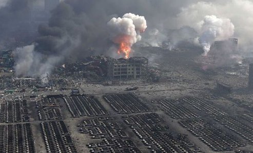 天津塘沽爆炸的原因是什么？