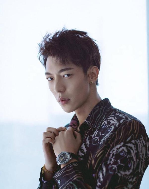 网曝卜凡被北京服装学院退学 曾与坤音娱乐有经纪合约纠纷