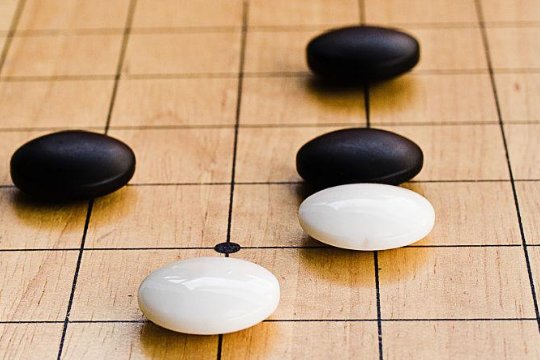 山僧对棋坐下的什么棋