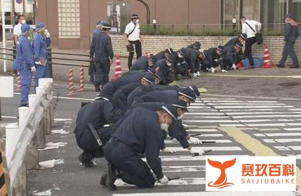 NHK：安倍晋三身中两枪 体内子弹或在现场急救时排出