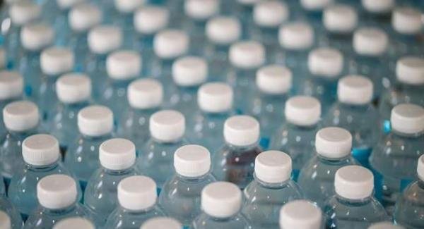 农夫山泉宣布涨价？卖个水为啥都会涨价？别的水品牌会跟吗？