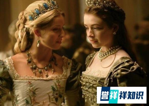 法国国王路易十五有多风流？一家五姐妹争相邀宠，踩着亲姐上位