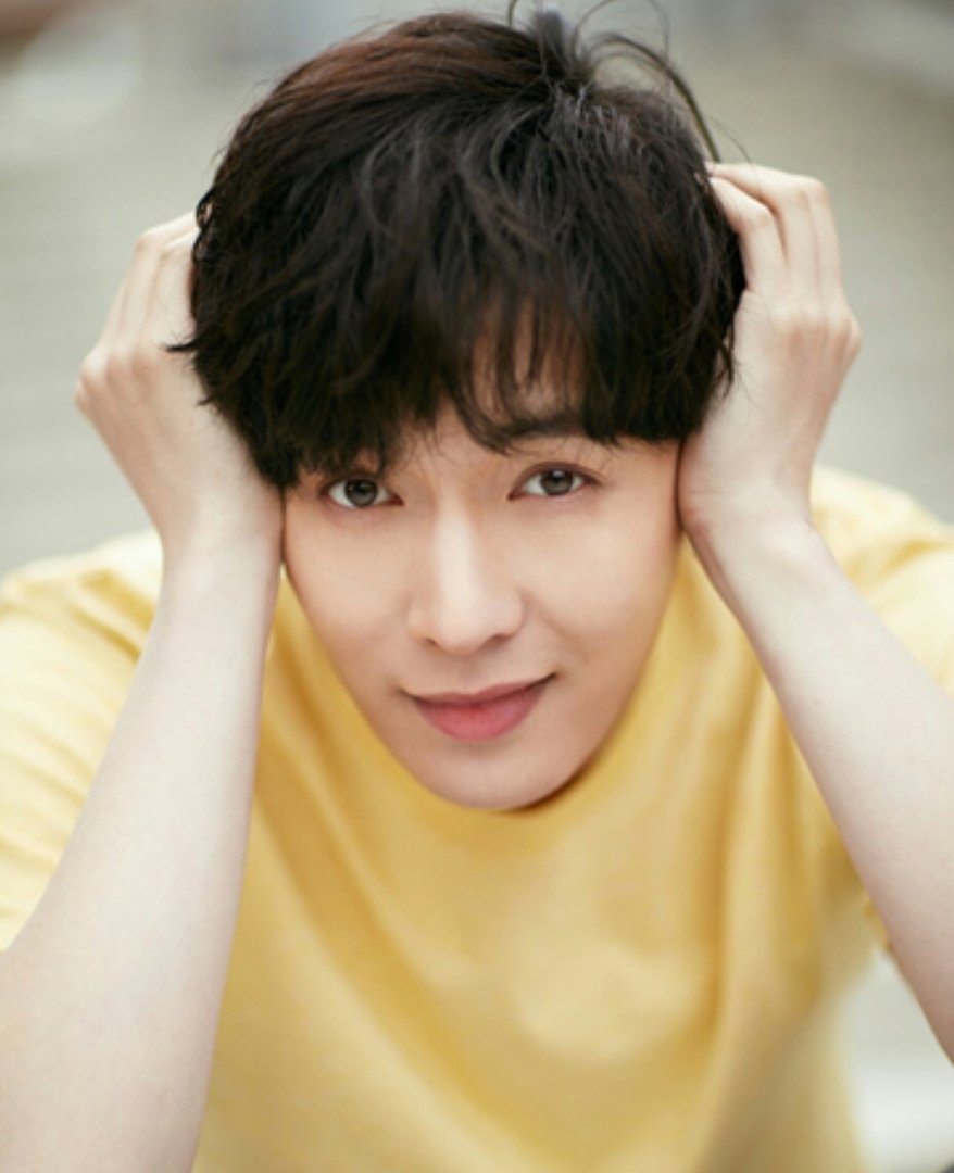 众星母亲节送祝福，张艺兴文案让人“头疼”，刘畊宏礼物有何特别之处？