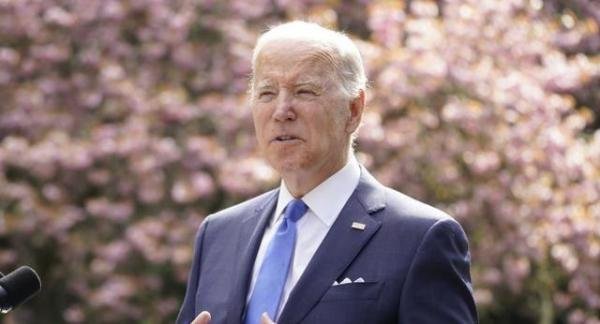 尴尬! 拜登: 马克龙没接我祝贺连任电话, 对方让第二天再打
