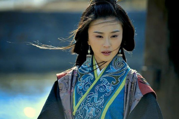 在中国历史上,曾有过“闺蜜干政”的人是谁?