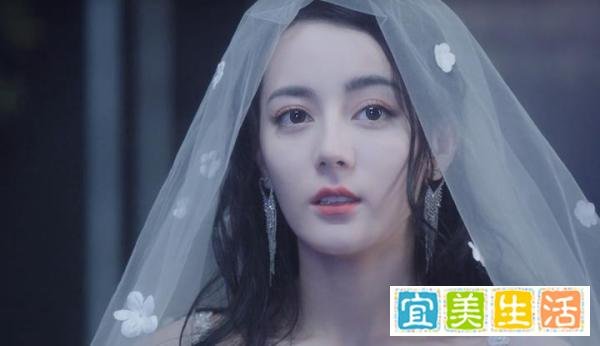 《荣耀》：晶晶为什么选择集体婚礼？听到原因，于途爱得无法自拔