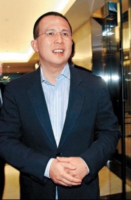 梁洛施发博首提李泽楷，为什么生了三个儿子也没有嫁入豪门？