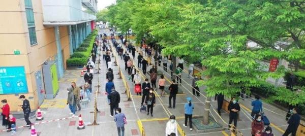 辽宁丹东市第五中学发生聚集性疫情,校长、副校长被立案审查