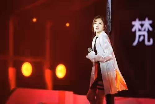 张雨绮把出战机会给张含韵，她为什么对张含韵这么好？
