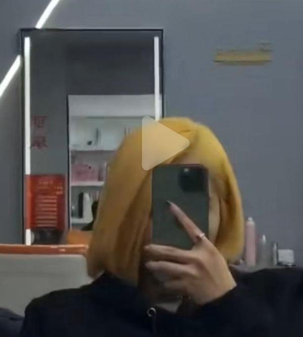 女子花9小时染发染翻车，店家退400，换成你满意么？