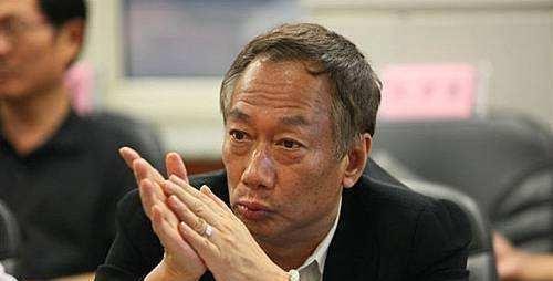 复工不顺，富士康急了？