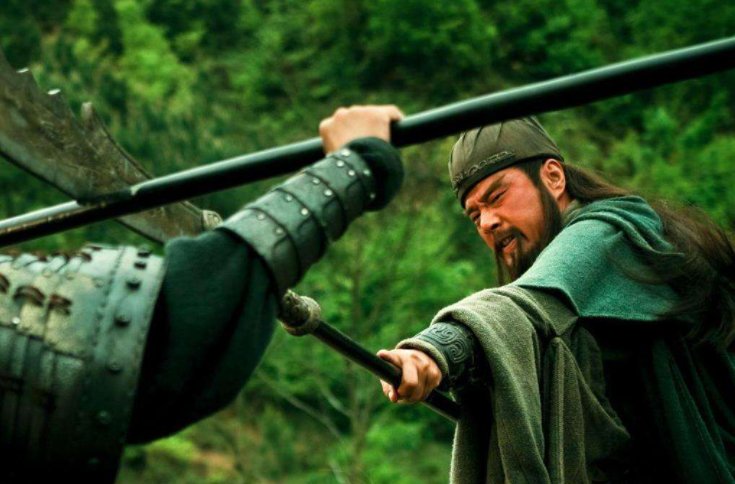 关羽为什么要斩华雄?