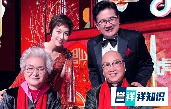 乔榛与夫人近照曝光，作为演奏家，为了患病的丈夫，她选择了家庭