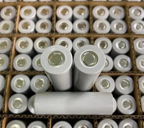 资金紧张电池超期限，保定纯电公交被迫停运 纯电车主们怕了吗？