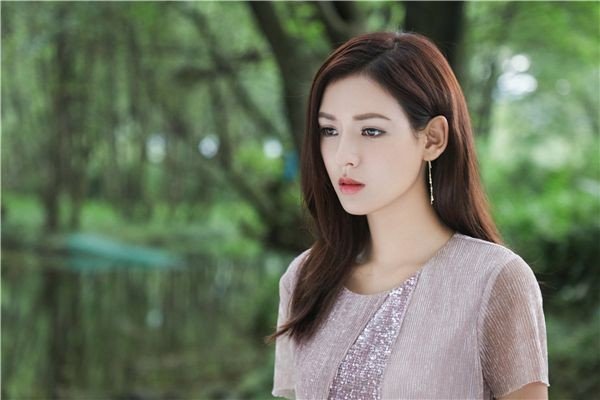 张馨予代言的微商被罚80万，明星代言为何如此不负责任？